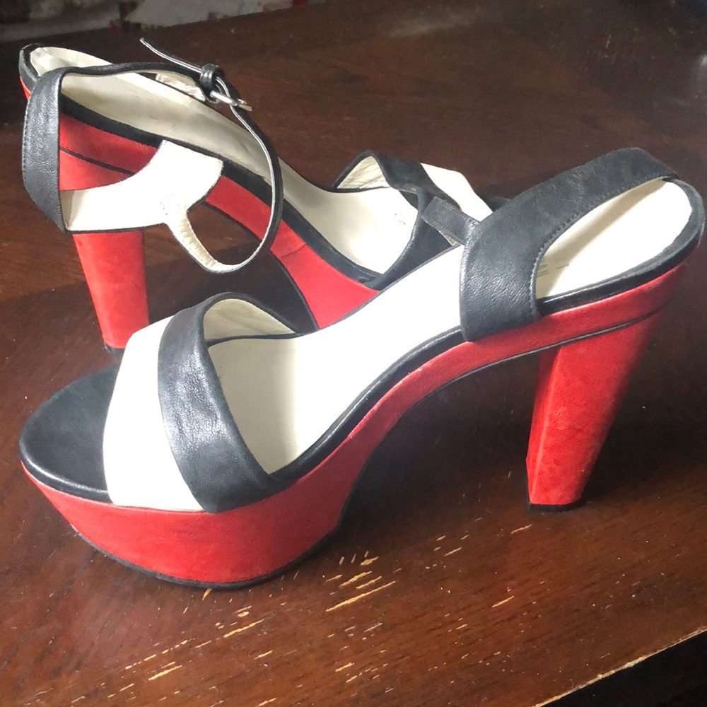 Stuart Weitzman red/black/white platform sandal,9M